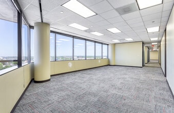 1701 Directors Blvd, Austin, TX for lease Interior Photo- Image 1 of 5