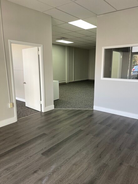 50 S Penn St, Hatboro, PA à louer - Photo du bâtiment - Image 2 de 12