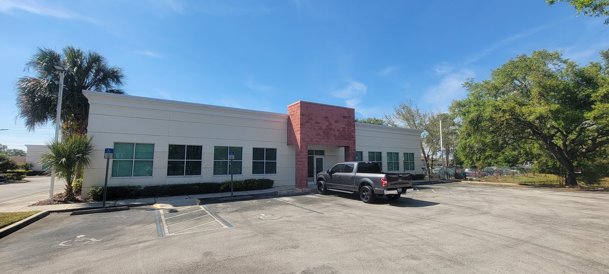 1277 N Semoran Blvd, Orlando, FL for lease Primary Photo- Image 1 of 16