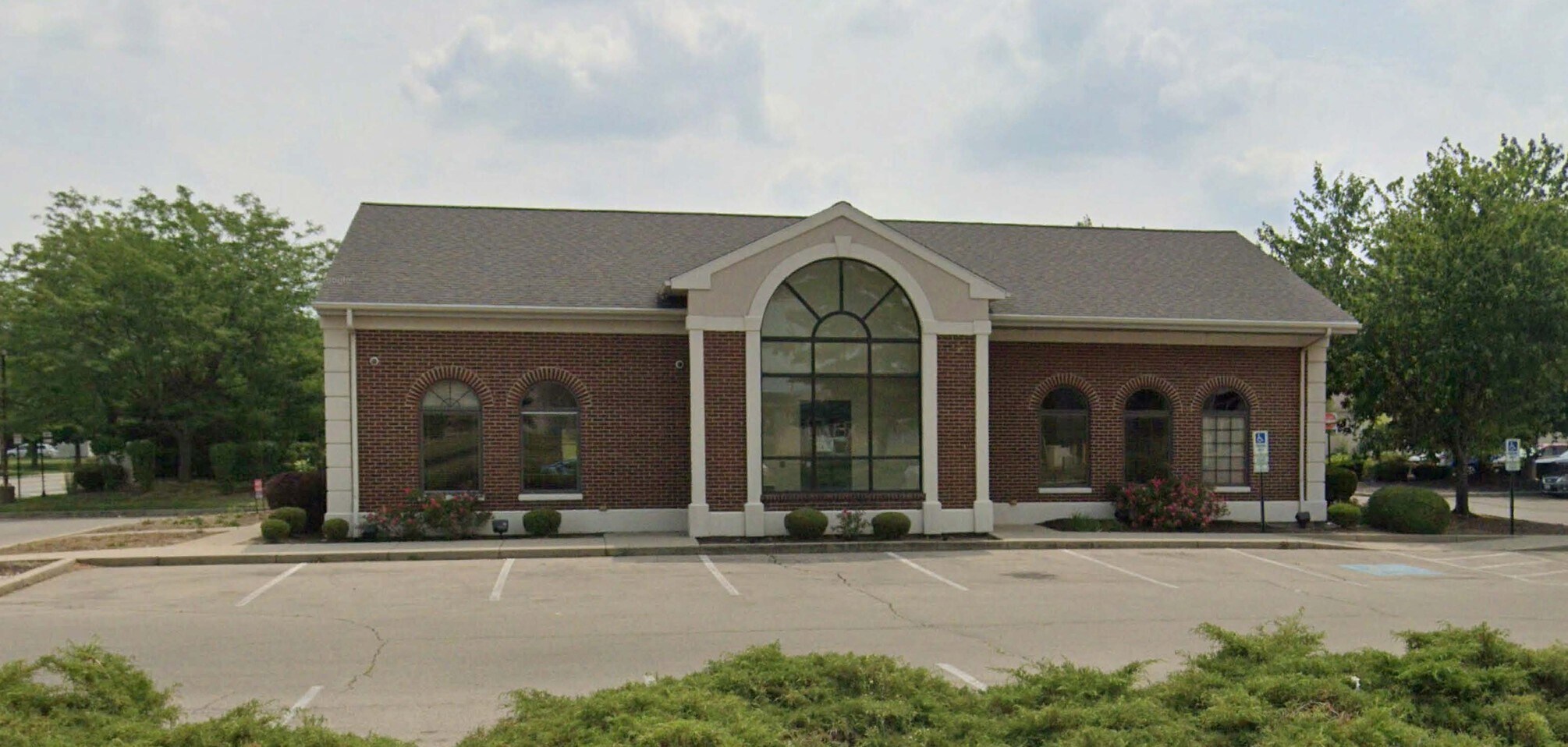 2202 S Smithville Rd, Kettering, OH for lease Building Photo- Image 1 of 5