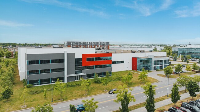 Plus de détails pour 3625 Av des Grandes-Tourelles, Boisbriand, QC - Industriel à vendre