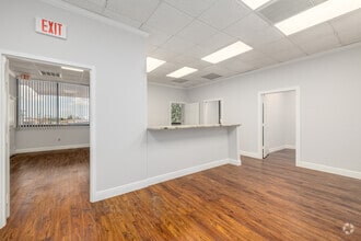 1425 Viscaya Pky, Cape Coral, FL for lease Interior Photo- Image 2 of 16