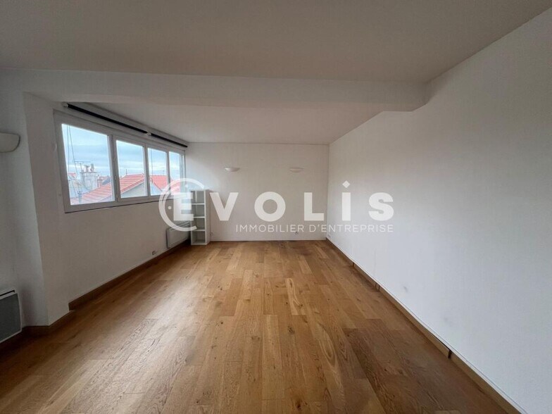 Office in Nogent Sur Marne for lease - Building Photo - Image 3 of 7