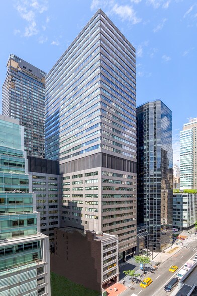 110 E 59th St, New York, NY à louer - Photo du bâtiment - Image 1 de 12
