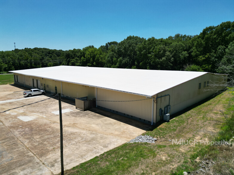 405 Commerce Park Ave, Canton, MS for lease - Building Photo - Image 2 of 17