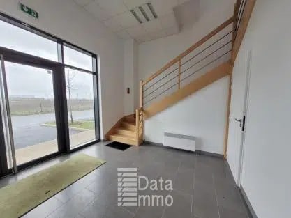 Lieusaint, SEM 77127 - Unité 201 - - Photo intérieure - Image 1 of 3