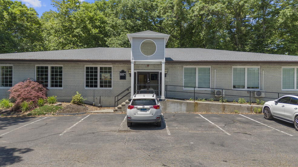 887 Main St, Monroe, CT for sale - Building Photo - Image 1 of 38