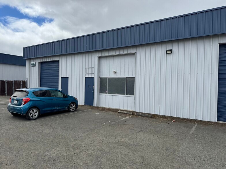 3355 Industrial Dr, Santa Rosa, CA for lease - Building Photo - Image 3 of 3
