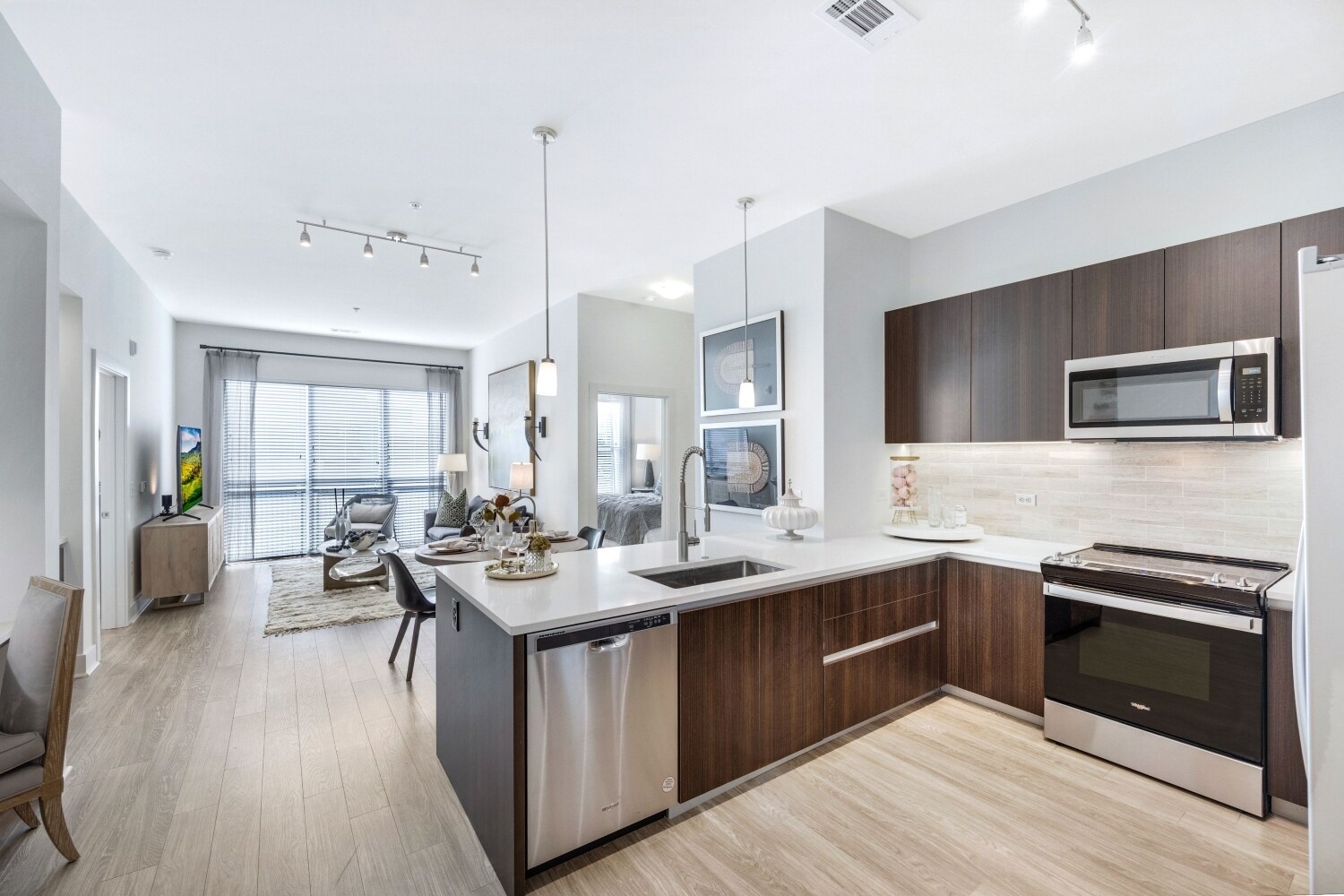 1500 Westbranch Dr, McLean, VA à louer Photo intérieure- Image 1 de 44