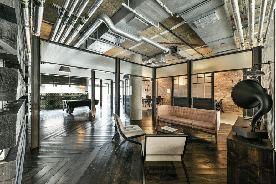 1 St Johns Ln, London for lease - Building Photo - Image 1 of 19