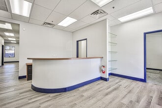 6236 W Desert Inn Rd, Las Vegas, NV for lease Interior Photo- Image 2 of 25