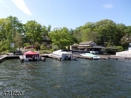 342-352 Lakeside Blvd, Hopatcong, NJ à vendre - Photo du bâtiment - Image 2 de 14