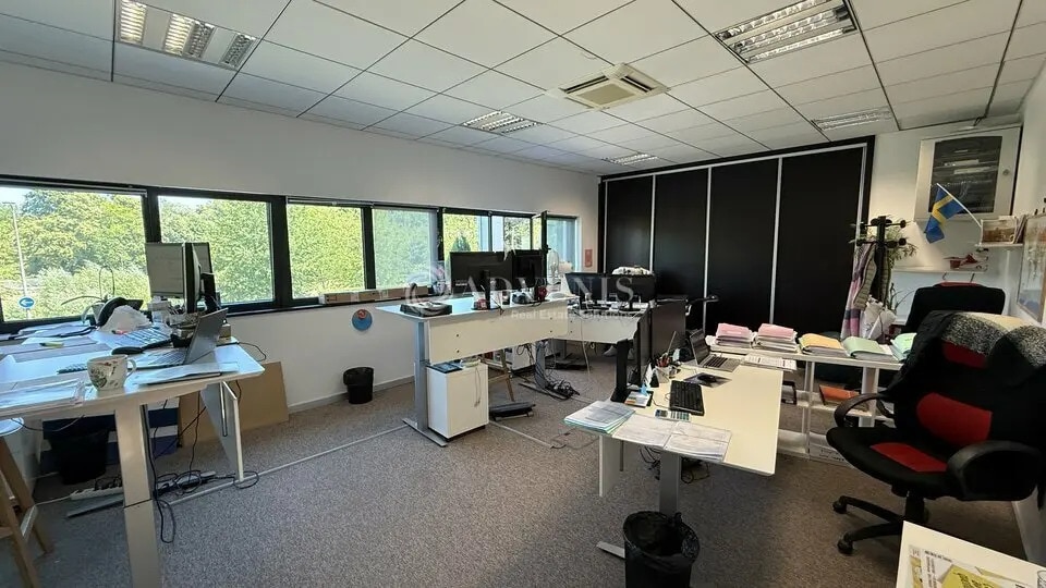 Bureau dans Bussy-Saint-Martin à louer - Photo intérieure - Image 2 de 6