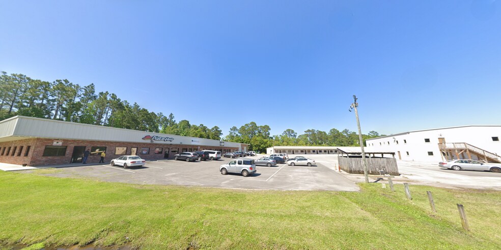10585 Three Rivers Rd, Gulfport, MS for sale - Primary Photo - Image 1 of 3