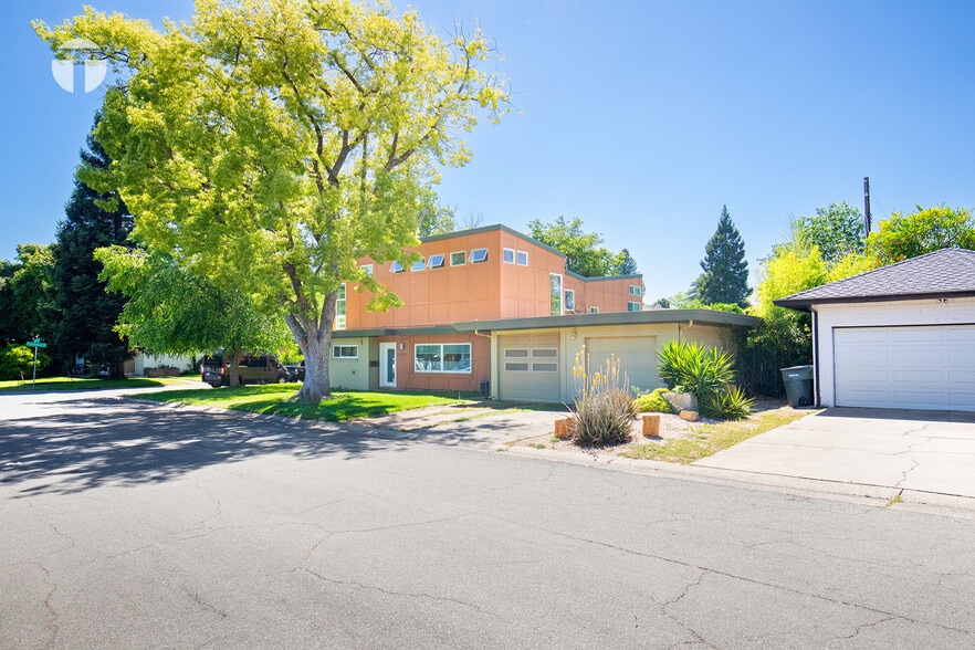 1449 Claremont Way, Sacramento, CA for sale - Building Photo - Image 3 of 34