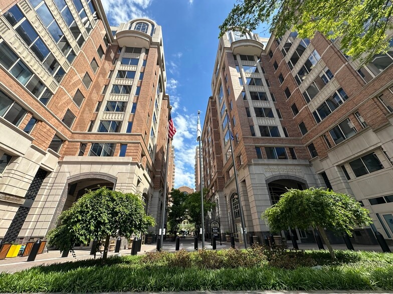4401 Wilson Blvd, Arlington, VA for lease - Building Photo - Image 2 of 17