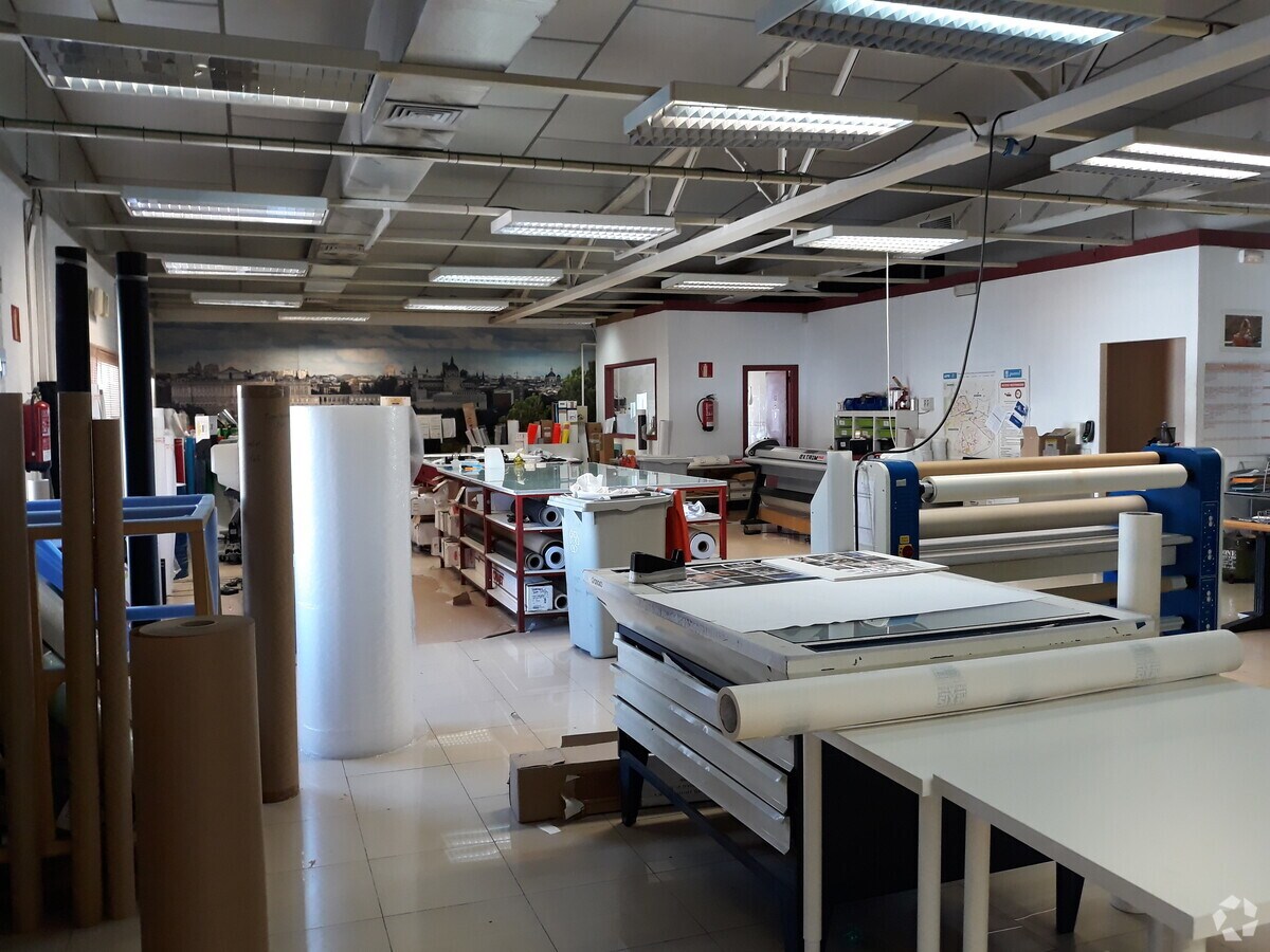 Madrid, MAD 28031 - - - Interior Photo - Image 1 of 4