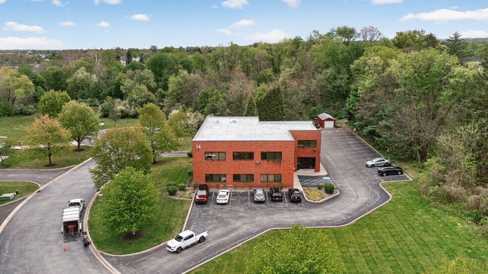 14 Chrisevyn Ln, Phoenixville, PA for sale - Building Photo - Image 3 of 8