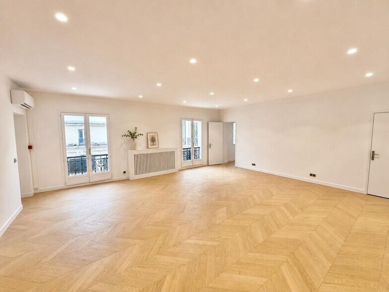 76-78 Avenue Des Champs Elysées, Paris for lease - Interior Photo - Image 1 of 6