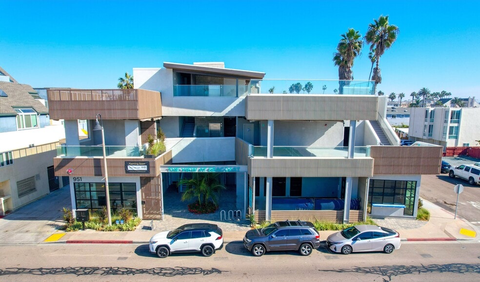 951 Seacoast Dr, Imperial Beach, CA à louer - Photo du bâtiment - Image 1 de 11