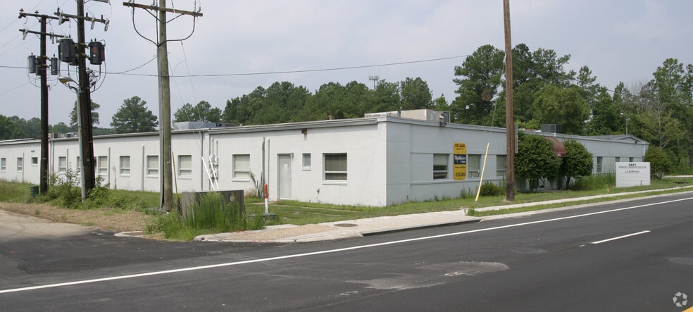 3221 Commander Shepard Blvd, Hampton, VA for sale - Building Photo - Image 2 of 8