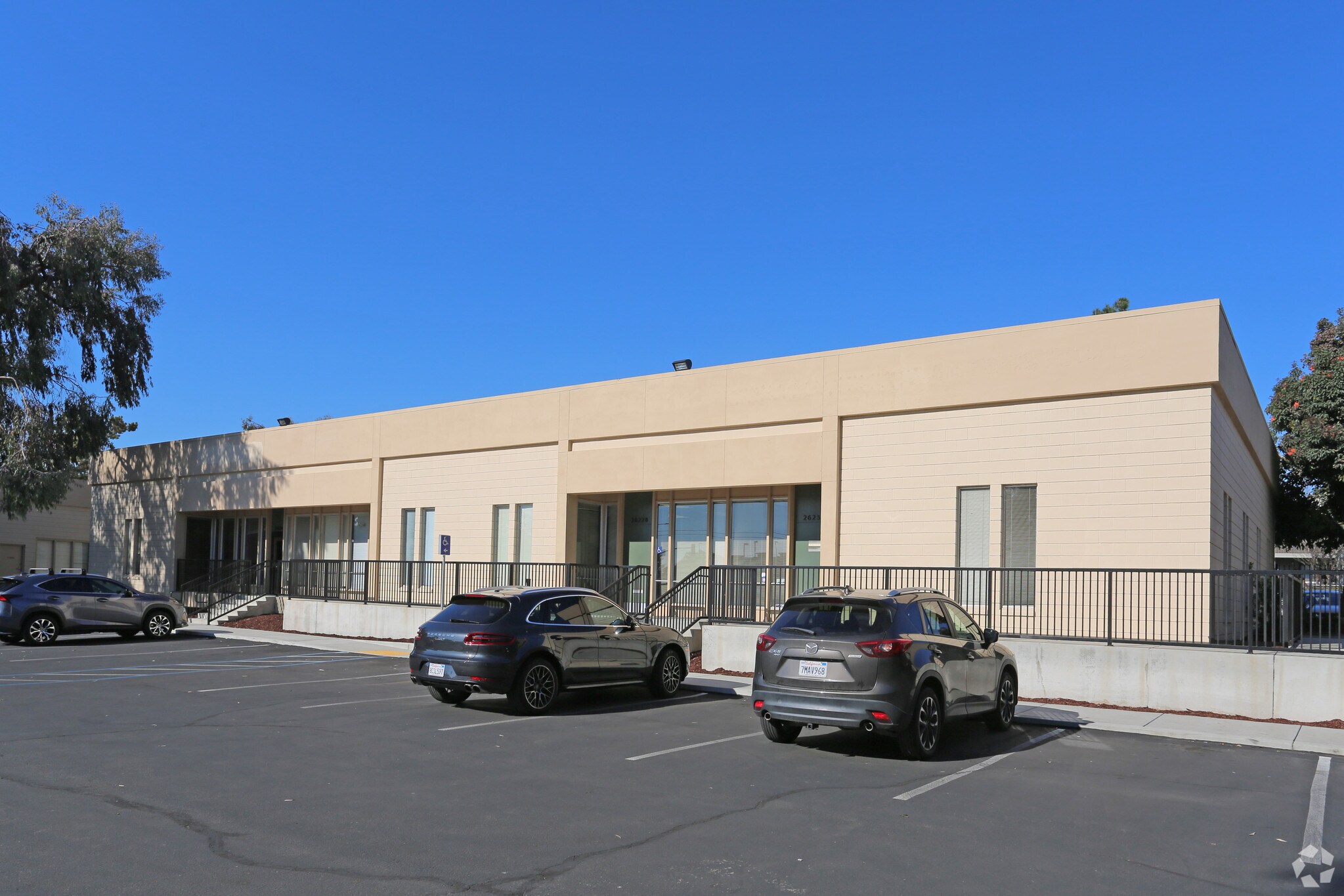 26224-26232 Industrial Blvd, Hayward, CA à louer Photo du bâtiment- Image 1 de 6
