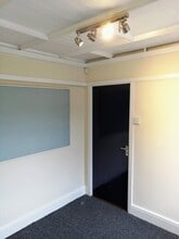 27 Filey Av, Barnsley for lease Interior Photo- Image 1 of 4