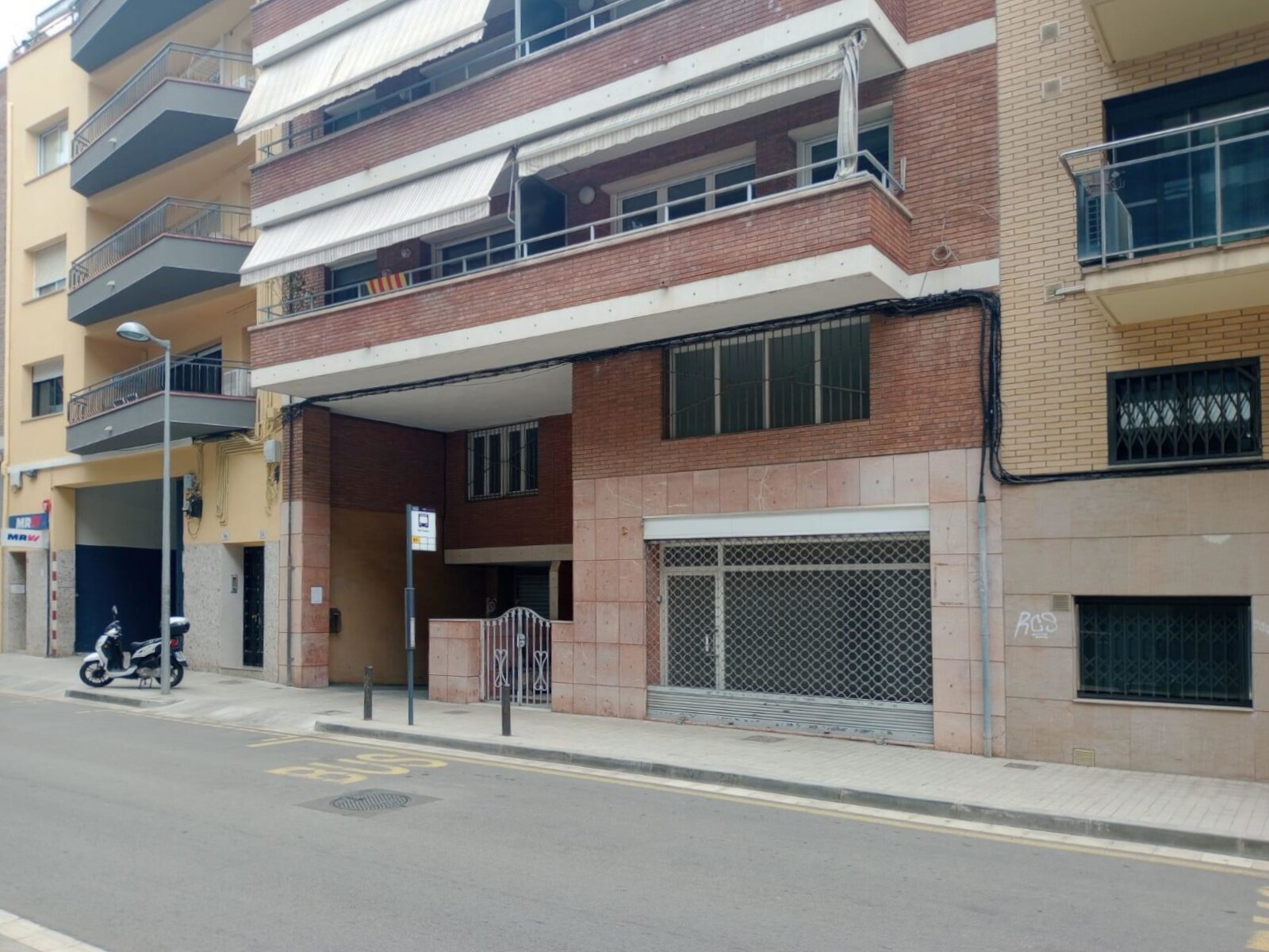 Retail in Badalona, Barcelona for lease Building Photo- Image 1 of 13