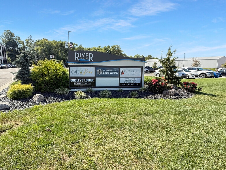 225 River Centre Landing, Jasper, IN for lease - Building Photo - Image 2 of 2