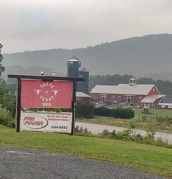 286 Old Route 15, Cambridge, VT for sale - Building Photo - Image 2 of 15