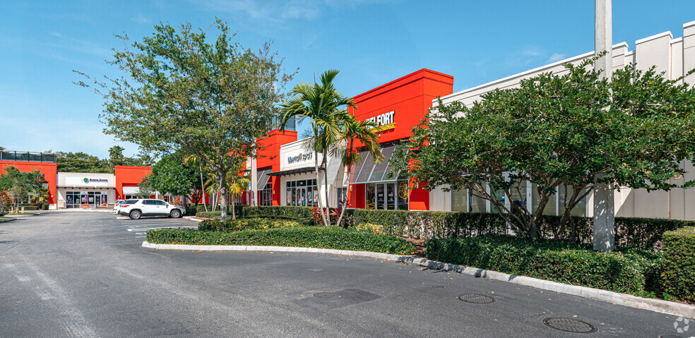 4690 N State Road 7, Coconut Creek, FL à louer - Photo du b timent - Image 3 de 14