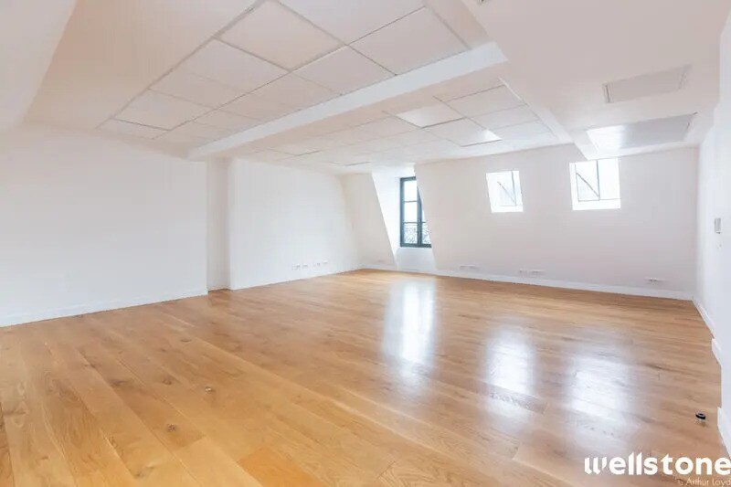 2-6 Rue Neuve Saint-Pierre, Paris à louer - Photo du bâtiment - Image 2 de 13