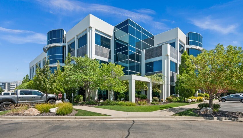 825 E 1180 S, American Fork, UT à louer - Photo du bâtiment - Image 2 de 3