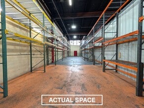 5066-5070 N Kimberly Ave, Chicago, IL for lease Interior Photo- Image 2 of 4