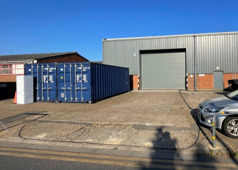 3 Lyon Rd, London for lease - Primary Photo - Image 1 of 1