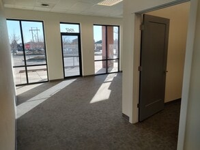 1043-1067 Eagle Dr, Loveland, CO à louer Photo intérieure- Image 1 de 7