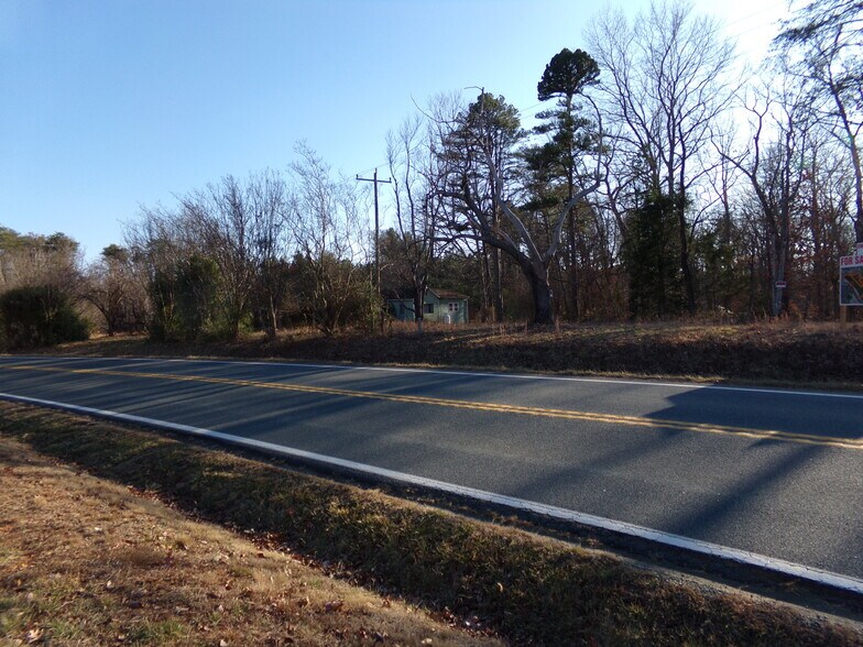 2228 Lake Monticello Rd, Palmyra, VA à vendre - Photo du bâtiment - Image 2 de 13