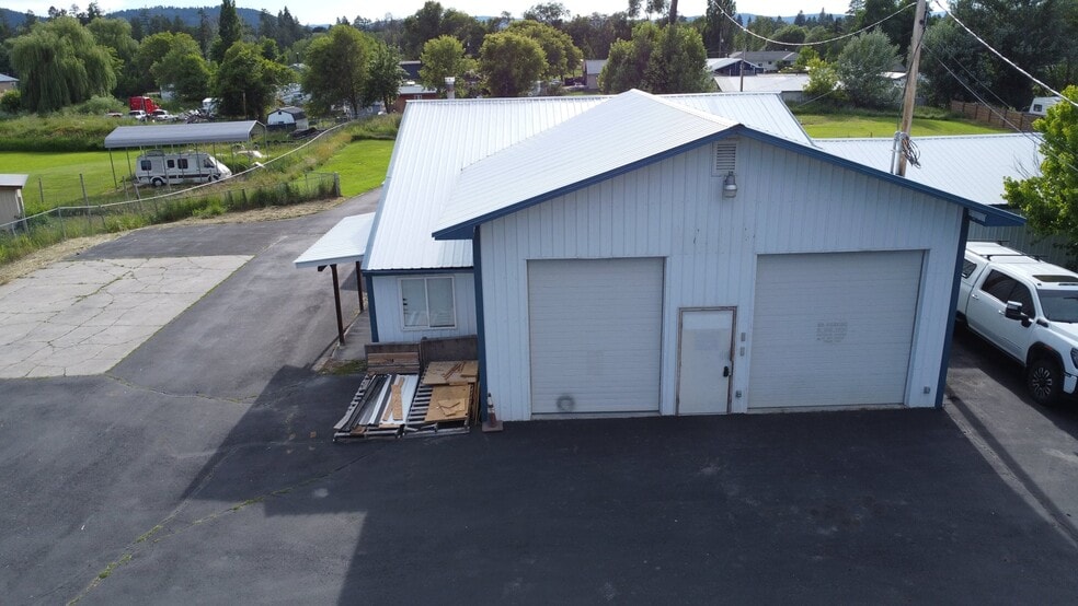 396 Willow Glen Dr, Kalispell, MT à louer - Photo du bâtiment - Image 2 de 12