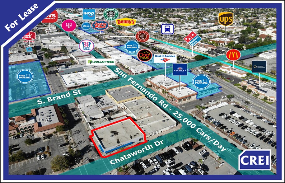 215 Chatsworth Dr, San Fernando, CA à louer - Photo du bâtiment - Image 1 de 7