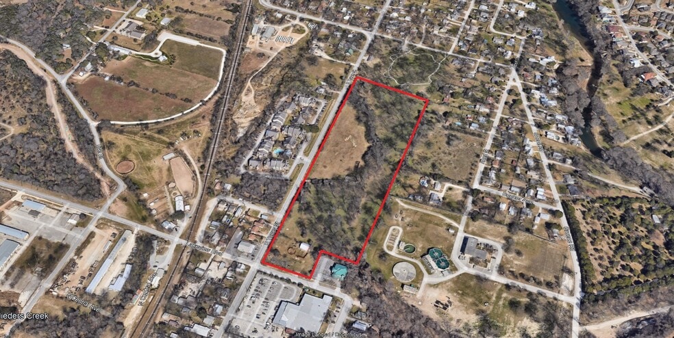 Lakeview Boulevard, New Braunfels, TX à vendre - Photo du bâtiment - Image 2 de 5