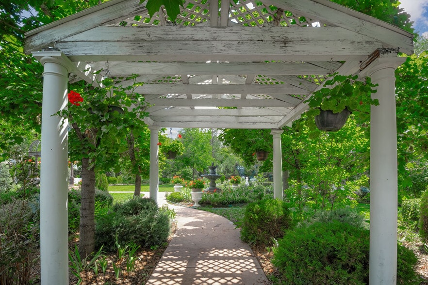 Secret Garden portfolio of 4 properties for sale on LoopNet.ca - Other - Image 1 of 45