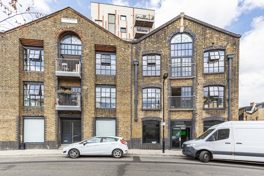 14 Collent St, London for sale - Building Photo - Image 3 of 25
