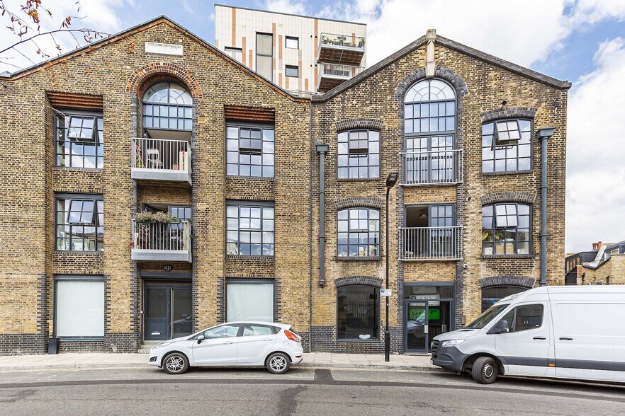14 Collent St, Londres à louer - Photo du bâtiment - Image 2 de 24