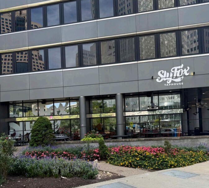 300 Liberty Ave, Pittsburgh, PA for lease Building Photo- Image 1 of 10