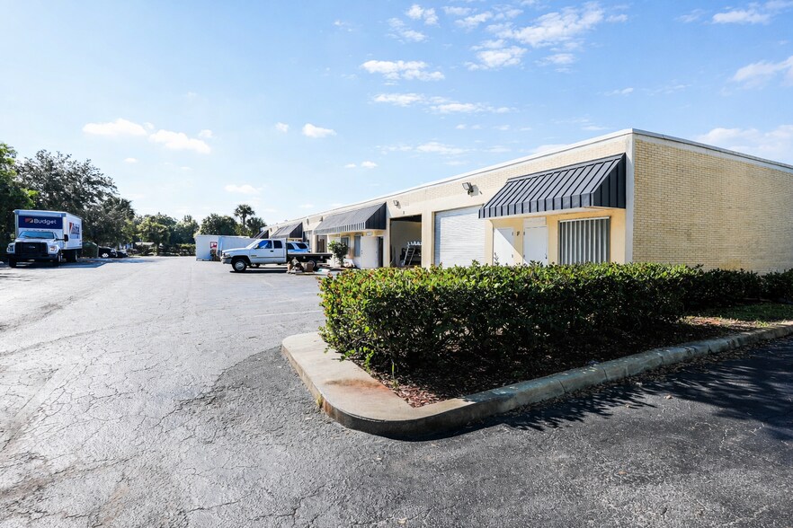 15935 Assembly Loop, Jupiter, FL à vendre - Photo du bâtiment - Image 3 de 19