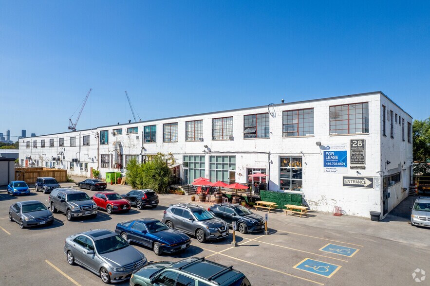 28 Industrial St, Toronto, ON à vendre - Photo principale - Image 1 de 1