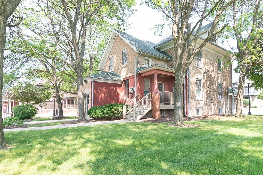 11 E Schaumburg Rd, Schaumburg, IL for sale Primary Photo- Image 1 of 3