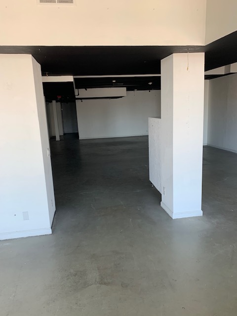 140 W Via Lola, Palm Springs, CA for lease Interior Photo- Image 1 of 4