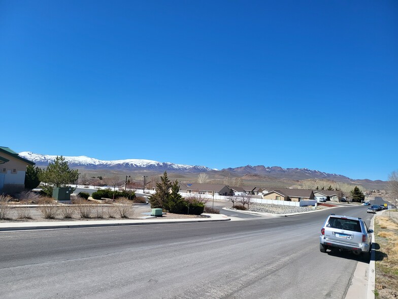 610 Desert Shadows Ln, Fernley, NV for sale - Building Photo - Image 2 of 5