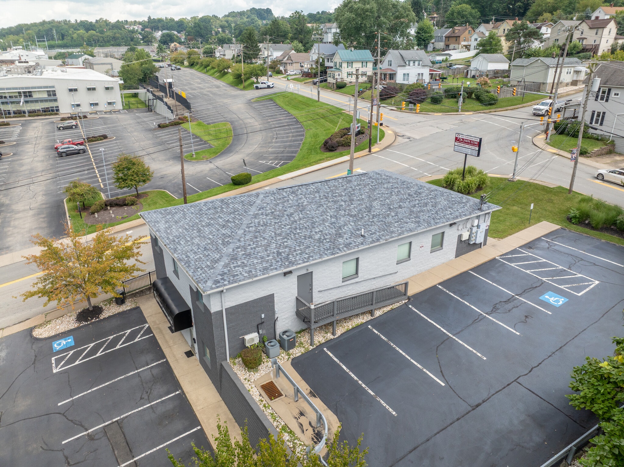 621 N 4th St, Jeannette, PA for sale Building Photo- Image 1 of 49